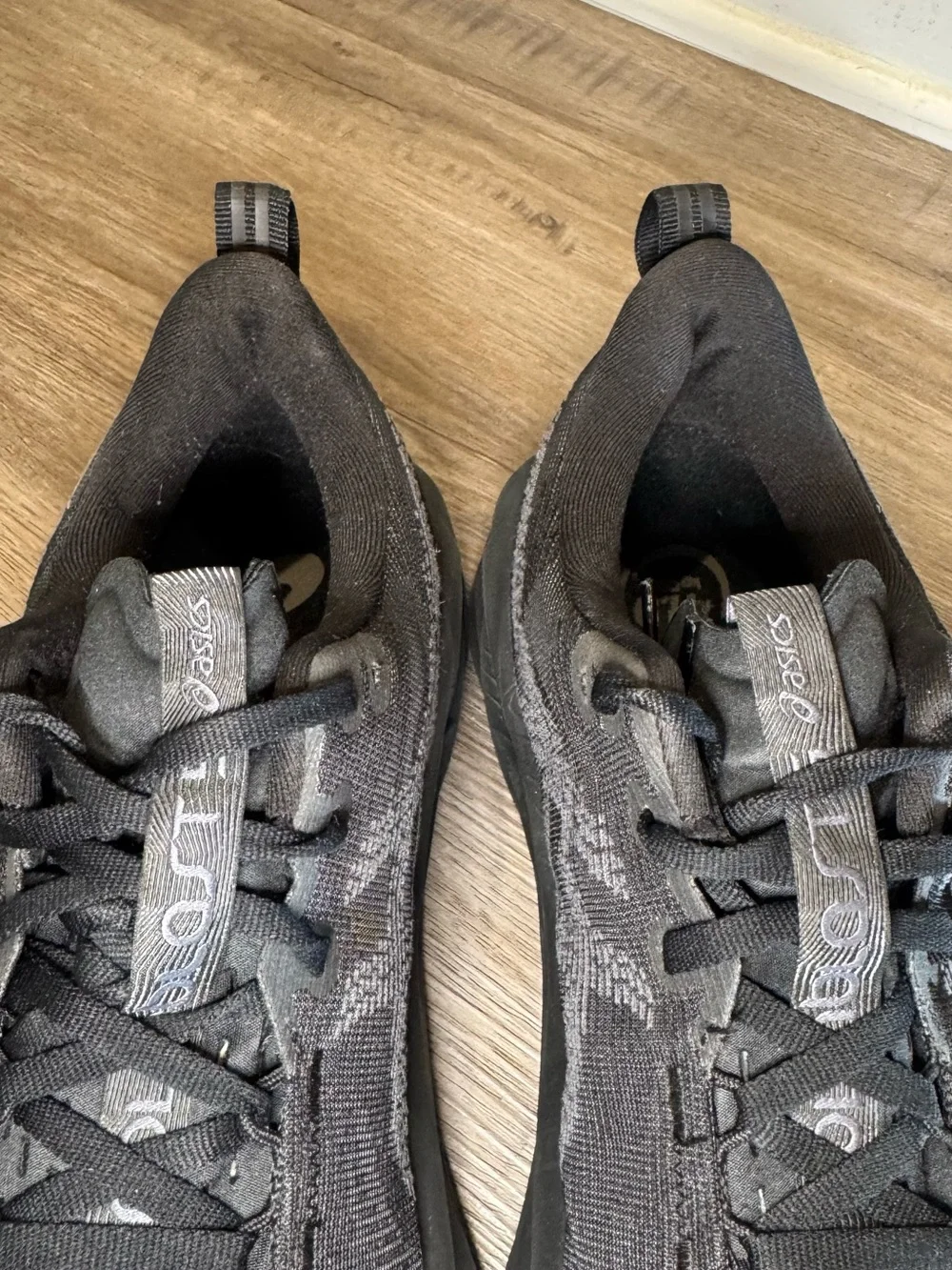 ASICS NovaBlast 5 Black Athletic Running Sneakers